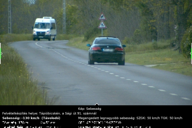 Lakott területen ment 130 km/h-val egy autós Pest vármegyében, 300 ezer forintra büntették