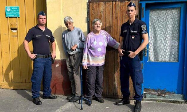 Idős férfi torkán ragadt a kolbász a ceglédi majálison, két fiatal rendőr mentette meg az életét