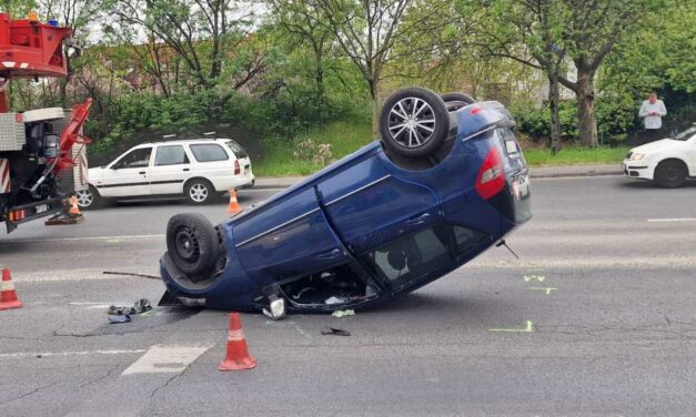 Hármas karambol a 11. kerületben, kórházba szállították a balesetet okozó idős nőt