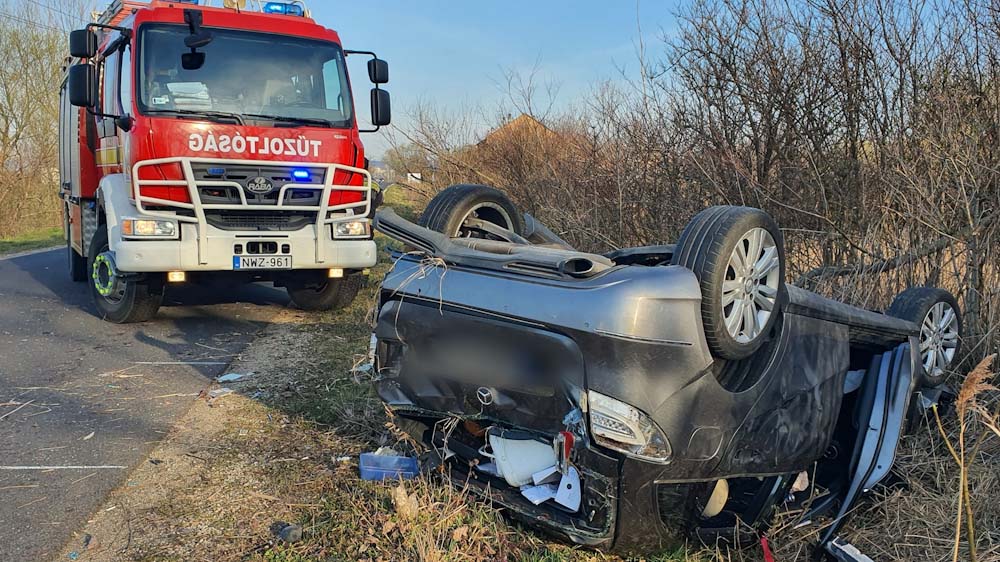 „Nem kértek bocsánatot, de erre nincs is, azóta pokol az életünk” – megszólalt a várpalotai horrorbaleset áldozatának édesanyja, akinek a 24 éves lánya kizuhant az autóból