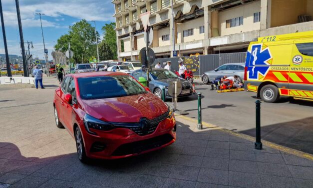 Ez már hihetetlen, megint egy súlyos motoros baleset, ezúttal Budapest belvárosában
