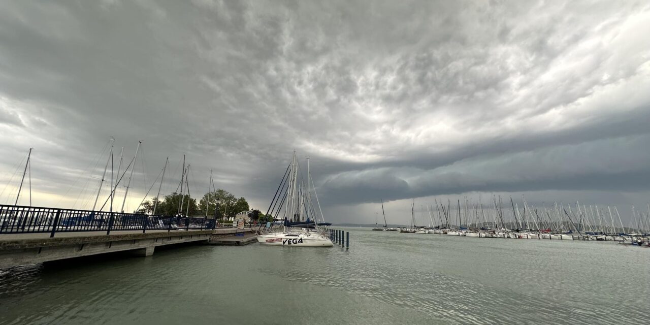 40 százalékkal kevesebb a vendég a Balatonnál idén, aki teheti, inkább külföldön nyaral