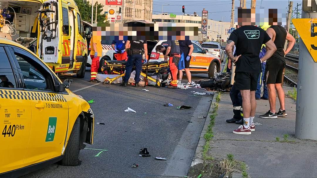 Tragédia a Soroksári úton, nem élte túl a fiatal motoros az ütközést