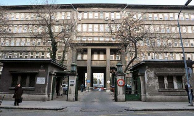 Kirúgták a boncmestert a Péterfy Sándor utcai kórházból – „méltatlan körülmények között tárolt” holttesteket találtak a patológián