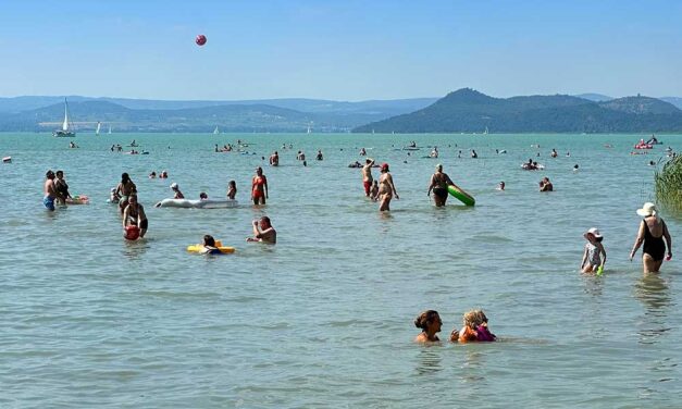 Újabb áldozatokat szedett a magyar tenger: egy 21 éves fiú és egy 80 éves asszony is a Balatonba fulladt