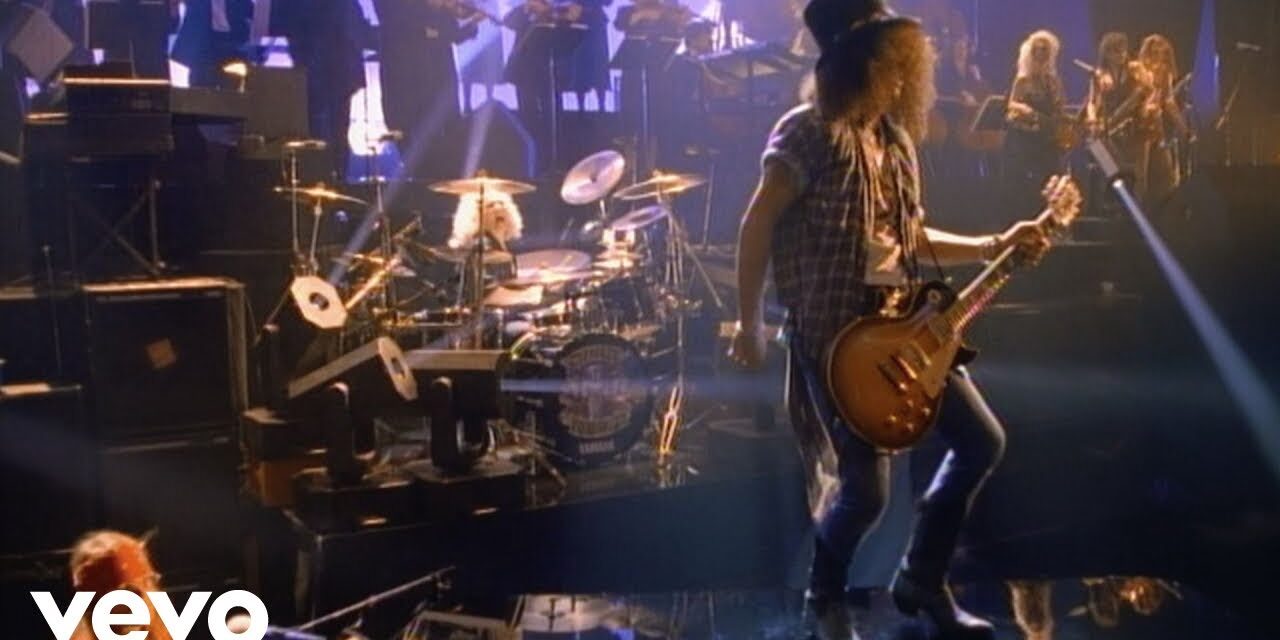 Bárki összefuthat velük: Budapest utcáit járják a Guns N’ Roses tagjai, itt bukkantak fel – fotók