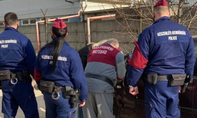 300 millió forintnyi kenőpénzt osztottak szét egymás között a Mozaik utcai korrupt vizsgabiztosok: van, aki büntetlenül úszhatja meg az egész balhét