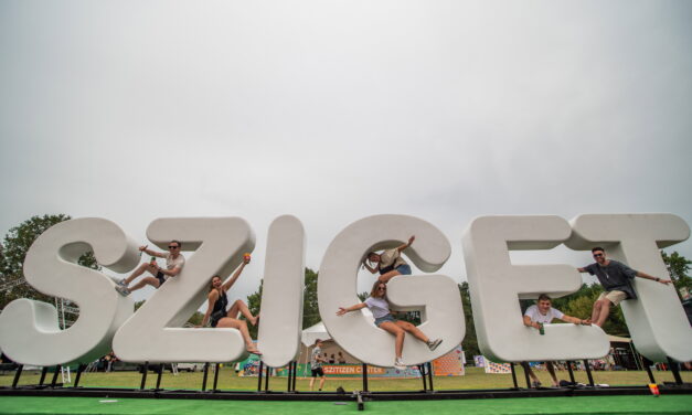 Közlekedés, ingyen víz, jóárasított főétel: itt van minden, amit a holnap startoló Sziget fesztiválról tudni kell