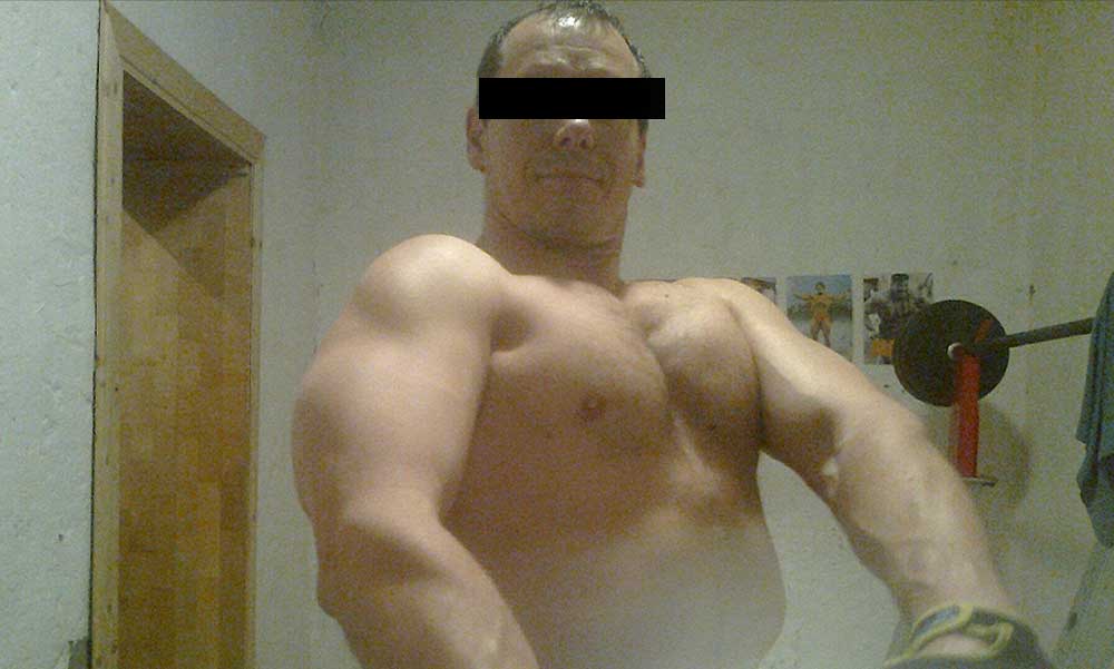 Hátborzongató Facebook-bejegyzésekkel utalt a világvégére a kigyúrt esztergomi robbantó, a TEK-eseket és saját magát felrobbantó férfi antiszemita és háborúpárti volt