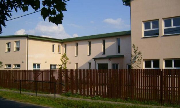 „Az emberfölötti harc ellenére meg merték tenni ezt a lépést” – Végleg bezár a Soroksárról kilakoltatott gimnázium