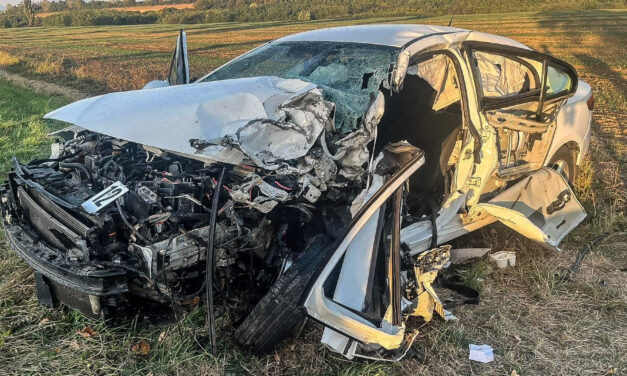 Halálos tömegbaleset a repülőtér közelében, négy autó és egy motoros ütközött, vétlen sofőr vesztette életét HELYSZÍNI FOTÓKKAL