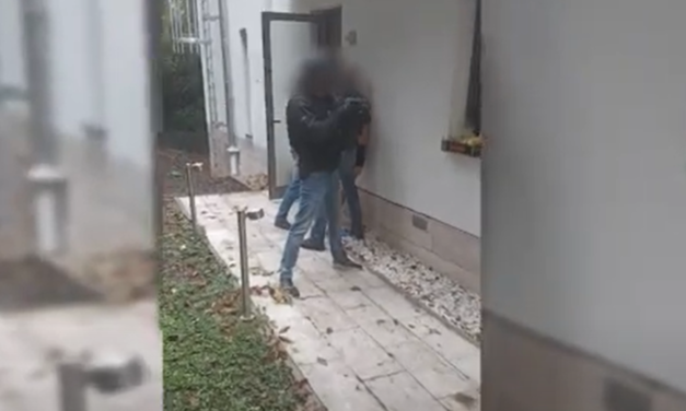 Hatalmas pénzeket tett zsebre a kokainnal kereskedő testvérpár, de a Pest megyei zsaruk elől nem volt menekvés – videón a rajtaütés