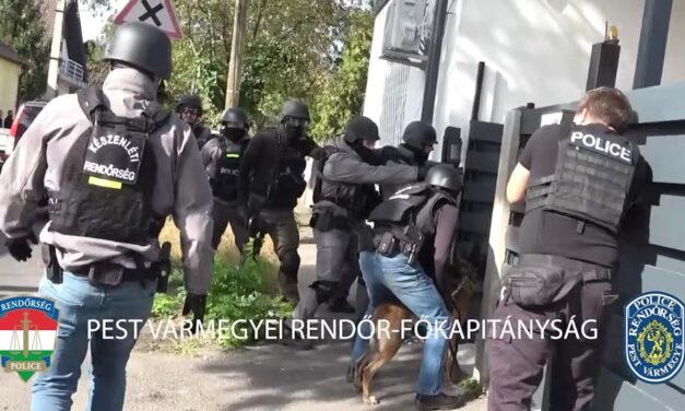 Kommandósok ütöttek rajta a fővárosi és Budapest környéki drogbandán, 640 millió forintnyi aranyrudat és villákat foglaltak le tőlük