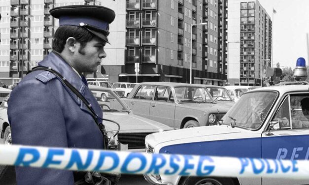 Őrjöngve tombolt a férfi a kispesti panelben, meg akarta verni a feleségét, drámai fordulatot vettek az események, amikor az asszony kinyitotta az ajtót