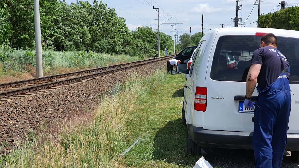 Újabb részletek a reggeli gázolásról: Sokat csúfolták a súlya miatt a 16 éves fiút, ezért lépett a vonat elé