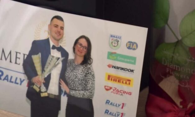 „Apa pihen, erőt gyűjt, és hamarosan itthon lesz velünk” – 5 millió forint hiányzik az éber kómában fekvő sportoló gyógyulásához, Ricsi szíve a dunakanyari pályán állt le