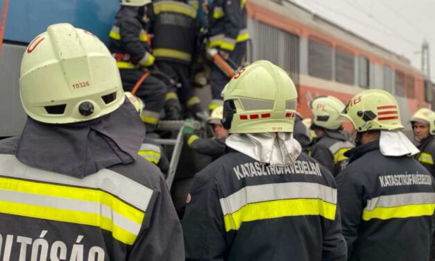 Aggasztó hírek érkeztek a vonatbalesetben életveszélyesen megsérült mozdonyvezetőtől: megszólalt a kórház