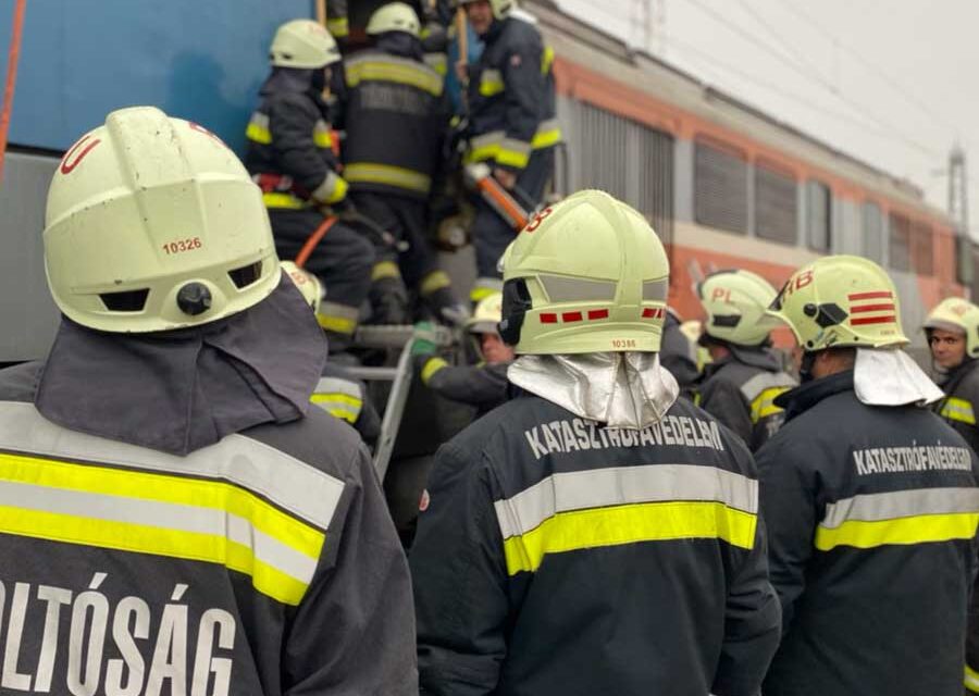 Aggasztó hírek érkeztek a vonatbalesetben életveszélyesen megsérült mozdonyvezetőtől: megszólalt a kórház