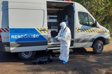 „Az öcsém leszúrta a feleségét” – a gyerekek hívtak segítséget a meggyilkolt anyjukhoz, miután élettársa féltékenységből végzett az asszonnyal