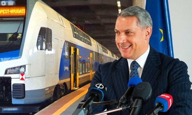 Lázár János mindent megígért, amit egy MÁV és Volán utas elvár: visszatérítik a késések árát, garantálják a klímákat a vonatokon és a buszokon is