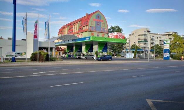 Tömegverekedés a Pólus Centernél: két társaság esett egymásnak a benzinkúton
