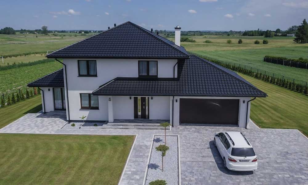 Érdemes cserepeslemezt választani a tető fedéséhez?