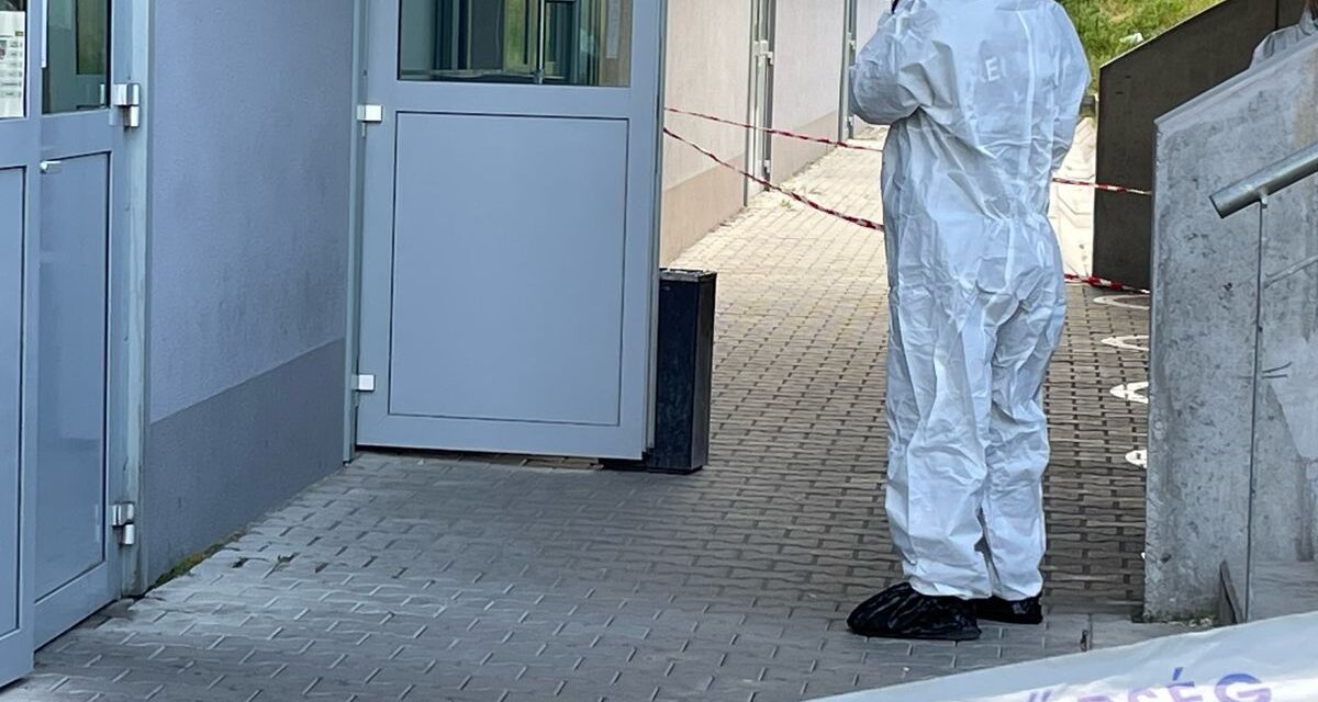 Tragédia a gyárban: 30 energiaital elfogyasztása után végzett kolléganőjével a szerelmes férfi