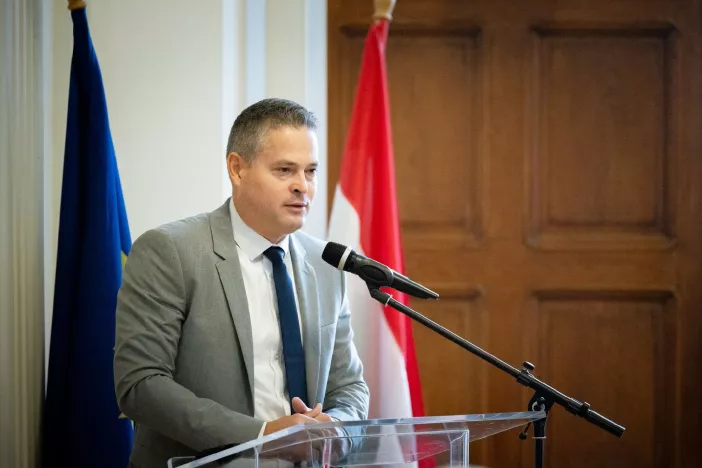 Választás Józsefvárosban: Sára Botondot, budapesti főispánt indítja a Fidesz Pikó András ellen