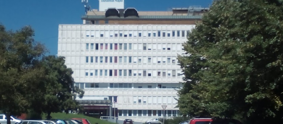 Eltitkolt műhiba: az orvos nem szólt senkinek, hogy összecserélték a fertőtlenítőszert a sóoldattal a műtét során, egy kétgyermekes anyuka meghalt