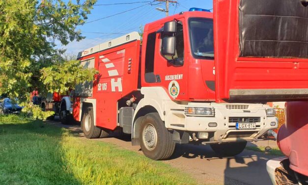 Kigyulladt egy lakás Székesfehérváron, egy fiatal lány a tűz elől menekülve kiugrott a negyedik emeletről