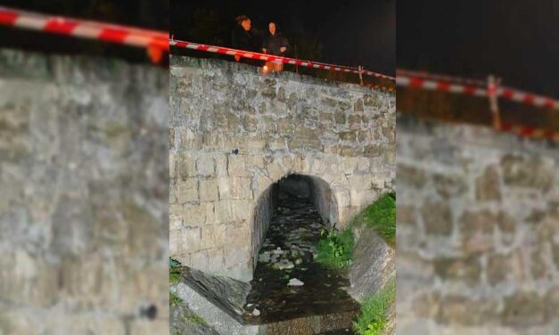 Tragédia Etyeken: lezuhant a gyalogos hídról és meghalt a kétgyermekes édesapa, a helyiek szerint már egy éve életveszélyes a korlát nélküli járda, de az önkormányzatot ez nem érdekelte