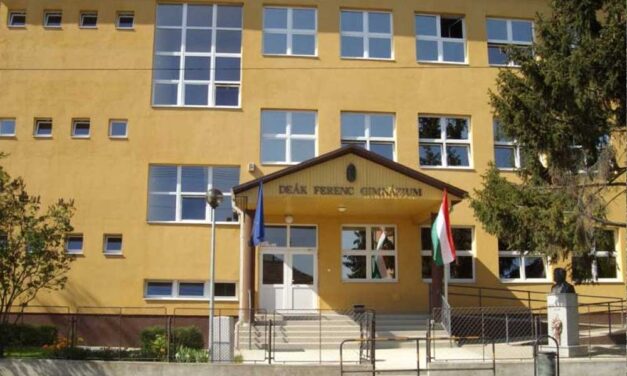 Sikkasztás miatt azonnal hatállyal kirúgtak egy iskolaigazgatót, aki egyben Sonkád fideszes polgármestere is
