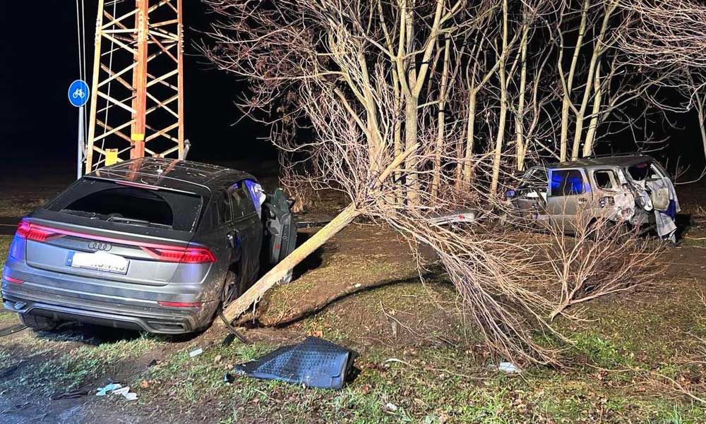 Suzuki ütközött egy luxus Audival Gödön, az idős sofőr szörnyethalt