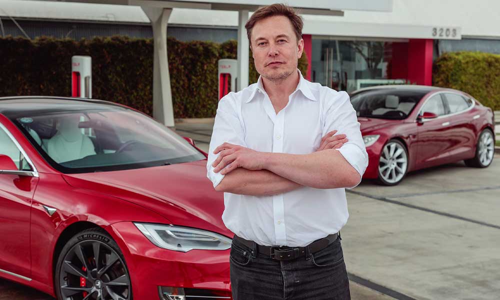 Százezreket utalt az álElon Musknak, a csaló elhitette a magyar nővel, hogy részesedést kap a Tesla gyárból