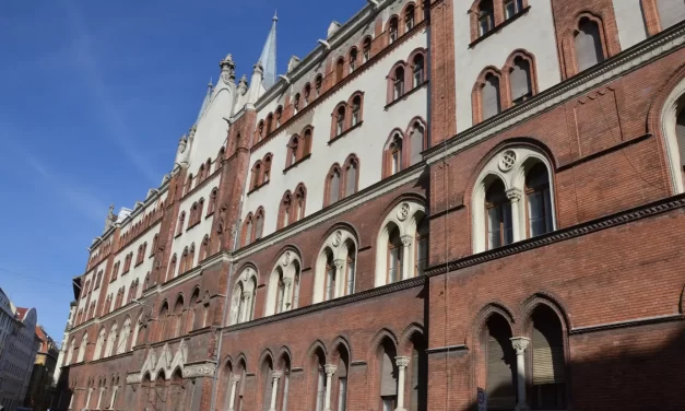 Ingyen kapta az államtól a református egyház az értékes Lónyay utcai épületet, most több milliárdért árverezteti el