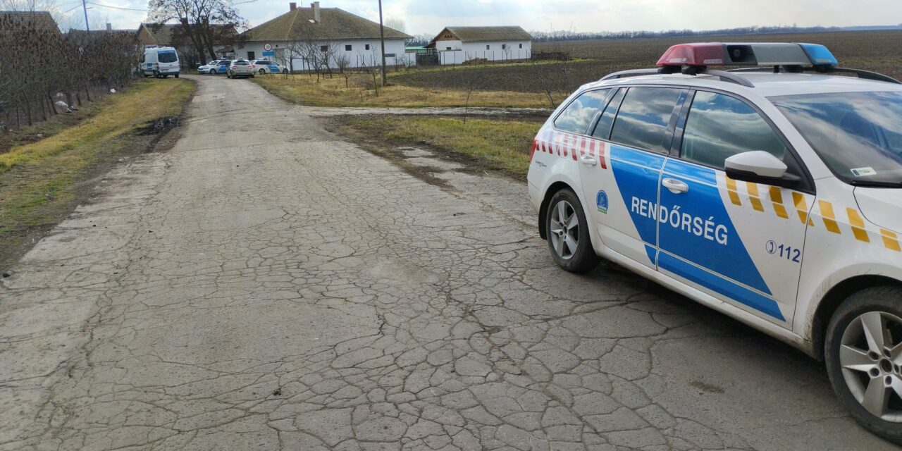 A kocsmából hazatérve fojtotta meg 10 éves kisfiát a berekfürdői nő: majd búcsúlevelet írt halott gyermekének