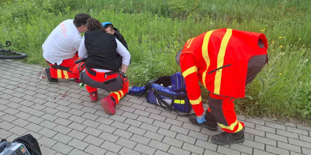 Sínek közé esett egy férfi Piliscsabán, szakiskolások mentették meg az életét