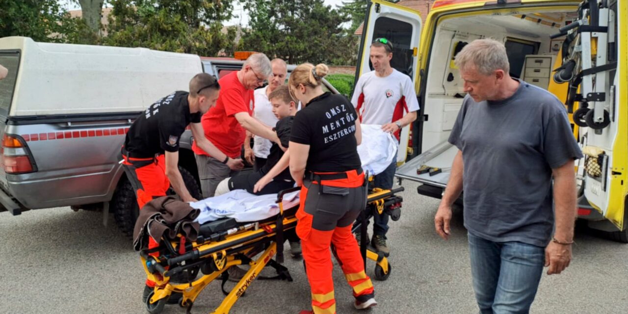 Dráma a Rám-szakadékban: súlyosan megsérült egy 10 éves kisfiú, 14 barlangi mentő érkezett a helyszínre