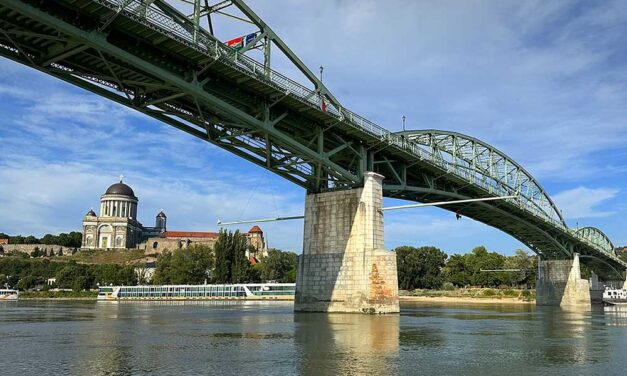 Tragédia Esztergomban: Dunába vetette magát a mentőállomás vezetője, a tragédia hátterében munkahelyi konfliktus állhat