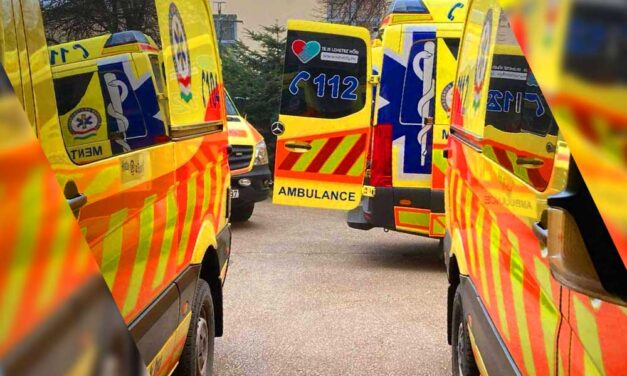 Tömegbaleset Vál és Kajászló között: több sérültet szállítottak kórházba