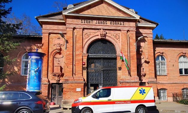 Petíciót indított Tordai Bence, melyben egy új János kórház felépítését kéri a kormánytól: 2018-ban és 2022-ben is új épületkomplexumot ígért a Fidesz