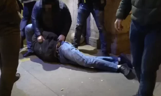 Anyja feltételezett gyilkosának családja neveli a Budapesten megölt japán nő árváit: az asszonyra férje gyújthatta rá a lakást