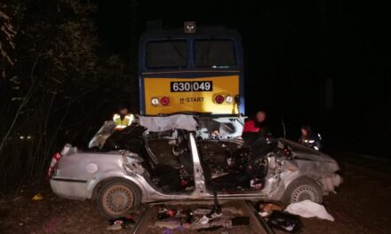 Szörnyű vonatbaleset Szentmártonkátán: öten szörnyethaltak, egy ember életéért küzdenek