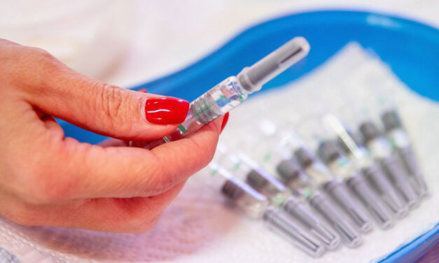 Elüldözhetik az oltásellenes szülők a gödi gyermekorvost: a doktornőt több család is beperelte, folyamatosan fenyegetik