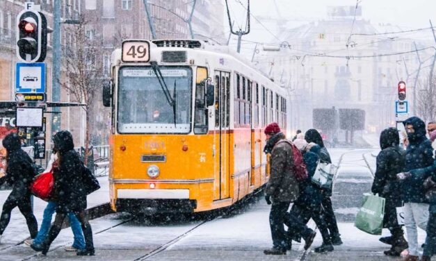 A hóhelyzet miatt akadozik a villamosközlekedés Budapesten: így közlekednek most a BKK járatai