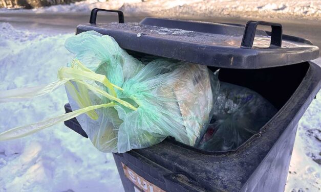 “Hazudik a MOHU” – állítja Óbuda polgármestere, miután Budapesten és környékén sok helyen nem viszik el a szemetet, Mártha Imre lemondását követelik 