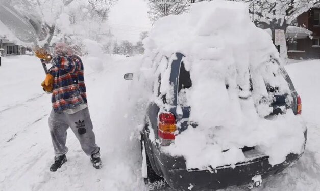 Tilos útszóró sóval szórni a járdákat, vigyázat: milliós bírságba lehet belefutni egy kormányrendelet alapján