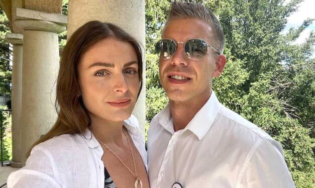 Magyar Péter szerint a megszellőztetett videót titkosszolgálati módszerekkel vették fel: egy ágyjelenetét rögzítették Vogel Evelinnel