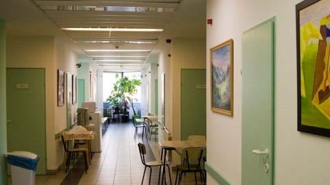 Összeomlik a budapesti pszichiátriai ellátás: 27 orvos mond fel, ha nem váltják le a Nyírő Gyula főigazgatóját