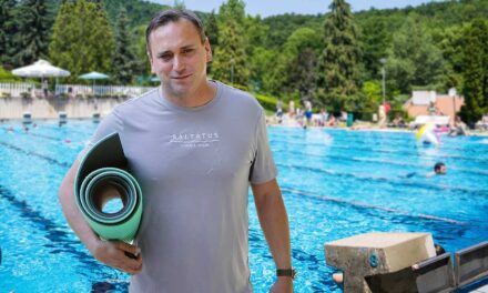 Irodaház vagy lakópark épülhet a 2. kerületi polgármester, Őrsi Gergely kedvenc strandja helyén, ezért változtatási tilalmat rendelnek el a Külkerparkra